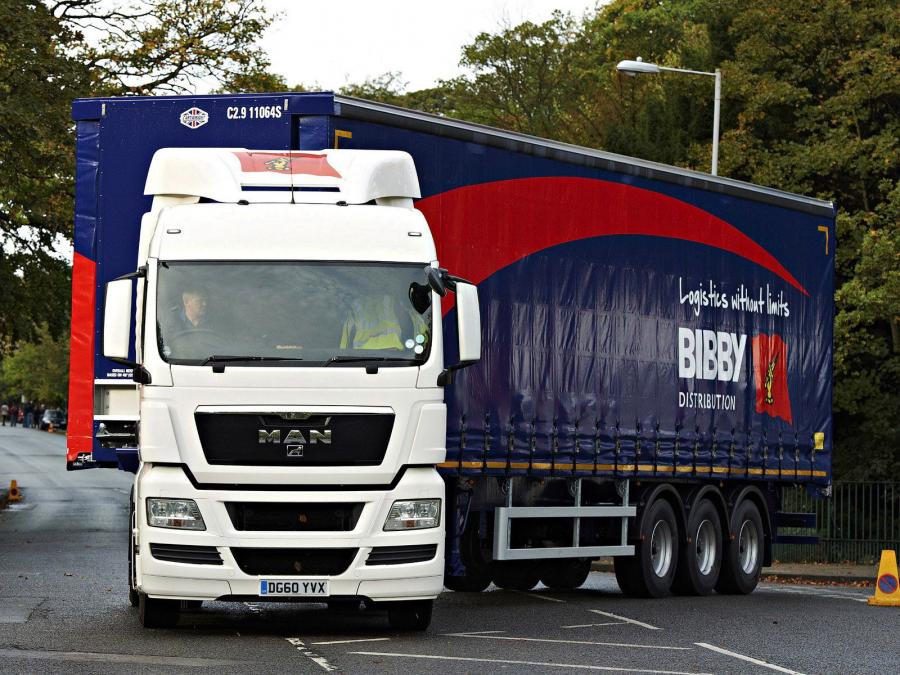  MAN TGX 26.440 6x2 2007 года  (UK) (фото 3 из 8)